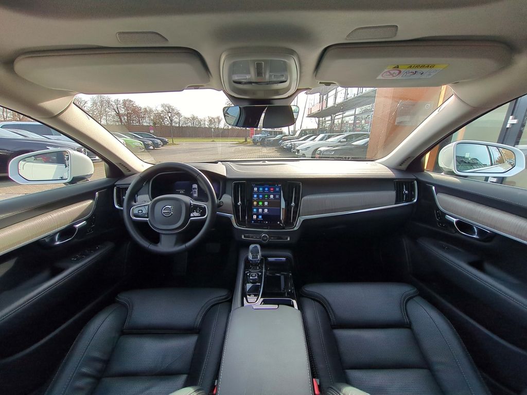 Volvo V90 2022