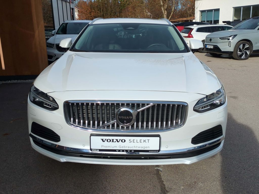 Volvo V90 2022