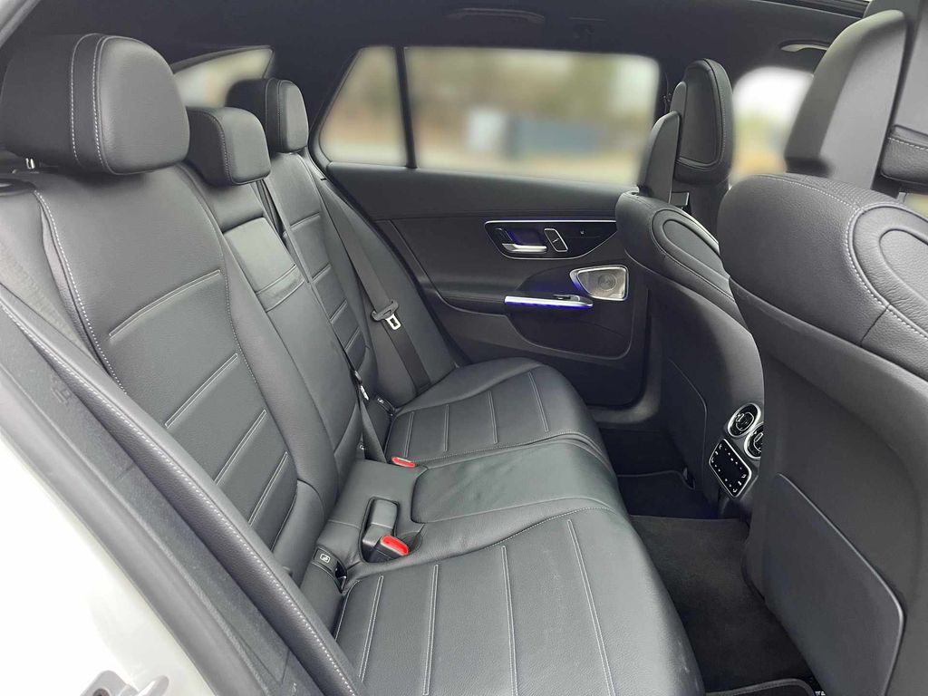 Mercedes-Benz C 300 2024