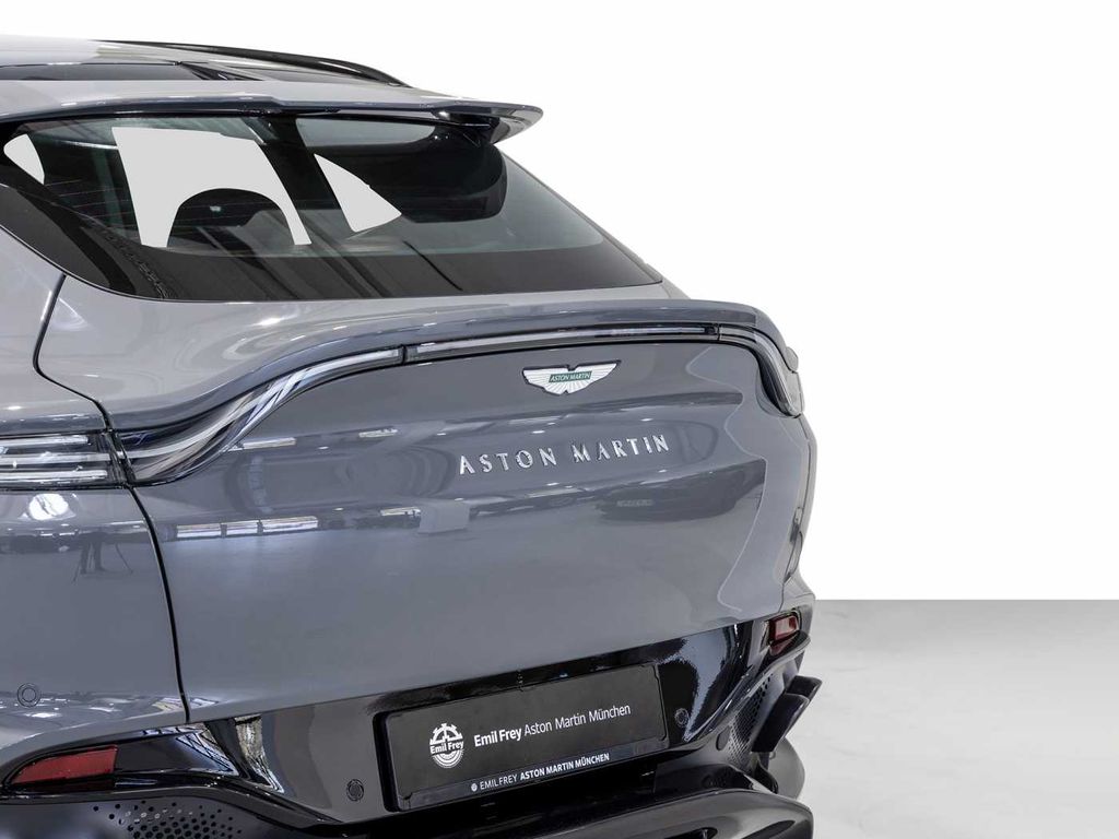 Aston Martin DBX