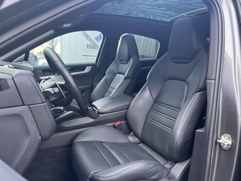 Porsche Cayenne 2024