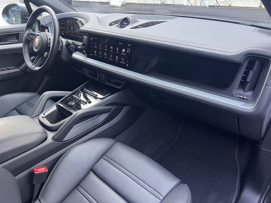 Porsche Cayenne 2024