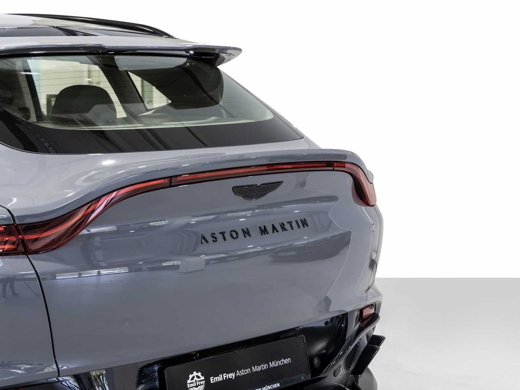 Aston Martin DBX