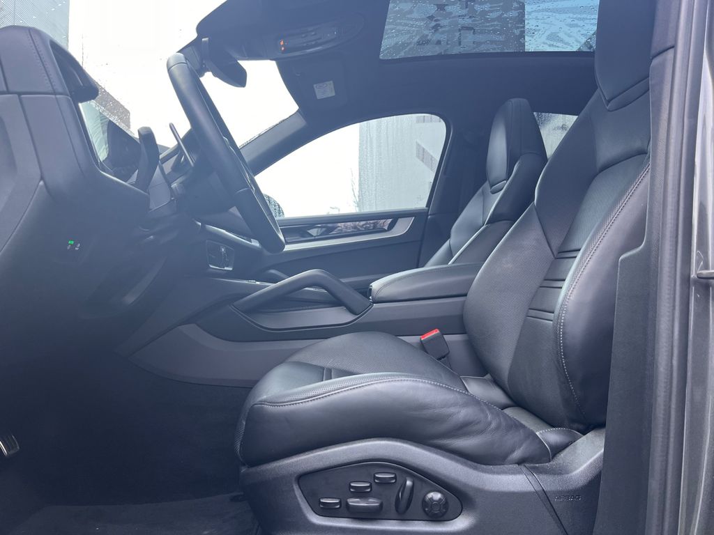 Porsche Cayenne 2024