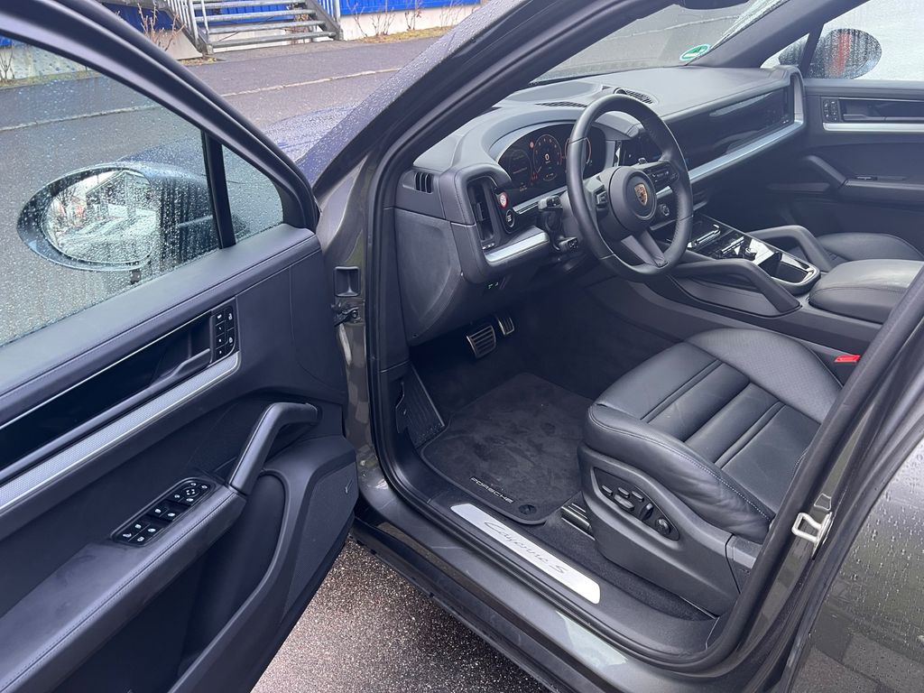 Porsche Cayenne 2024