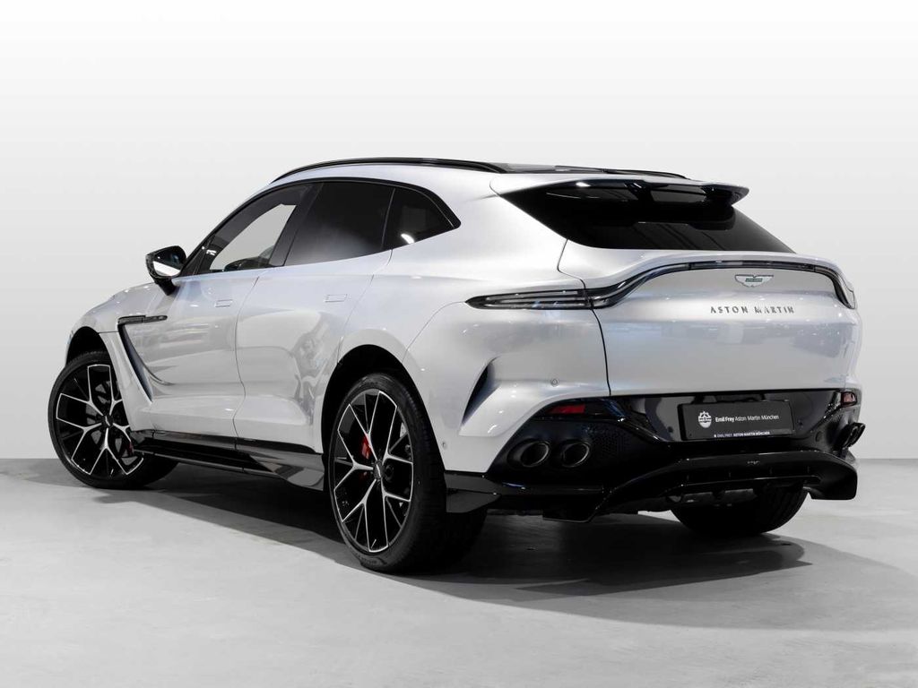Aston Martin DBX 2025
