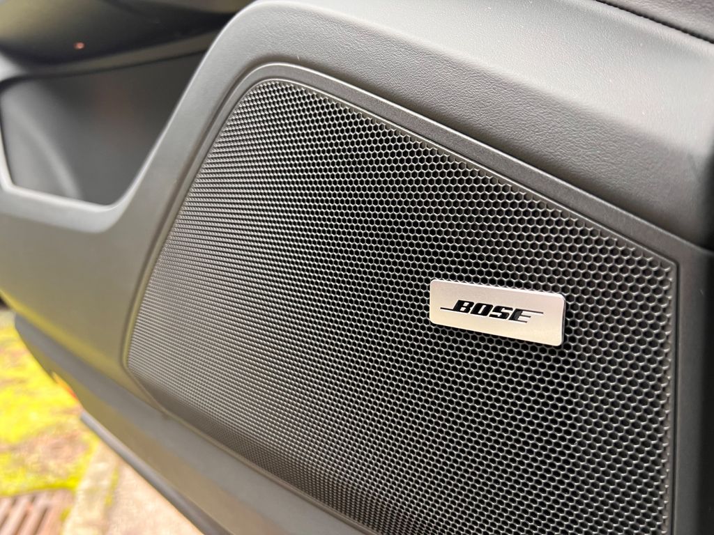 Porsche Cayenne 2025