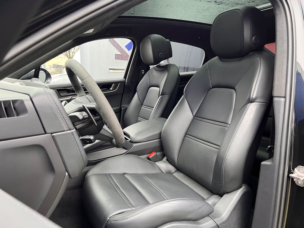 Porsche Cayenne 2025