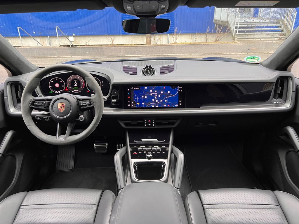 Porsche Cayenne 2025