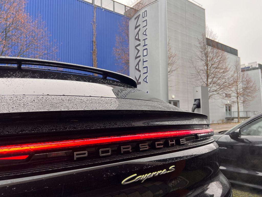 Porsche Cayenne 2025