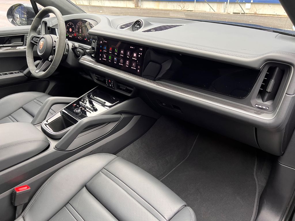 Porsche Cayenne 2025