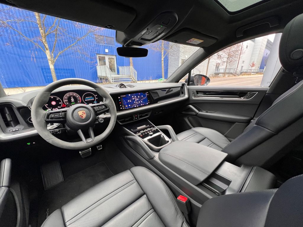 Porsche Cayenne 2025