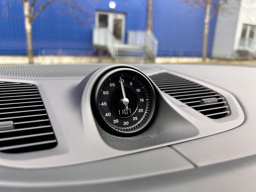 Porsche Cayenne 2025