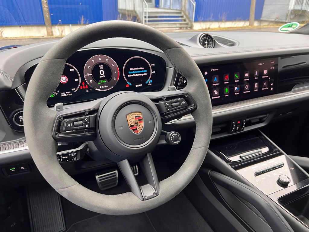 Porsche Cayenne 2025