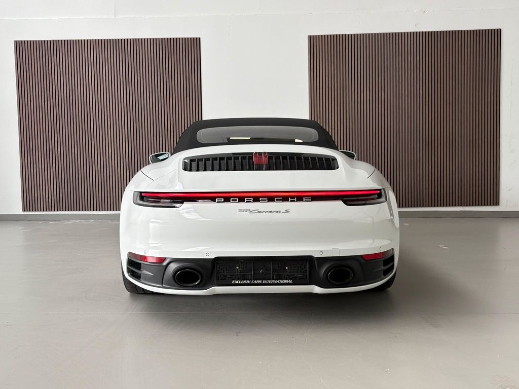 Porsche 992 2023