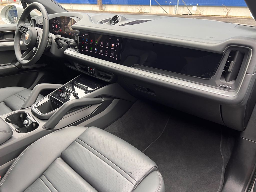 Porsche Cayenne 2025