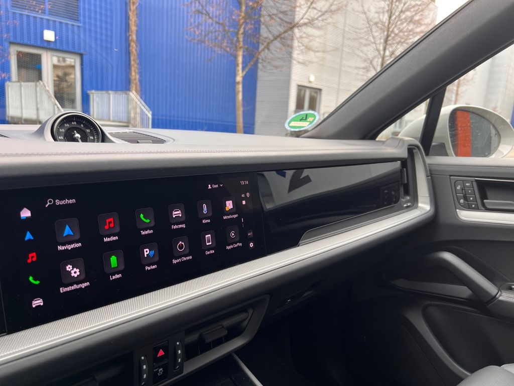 Porsche Cayenne 2025