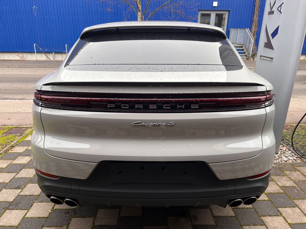 Porsche Cayenne 2025