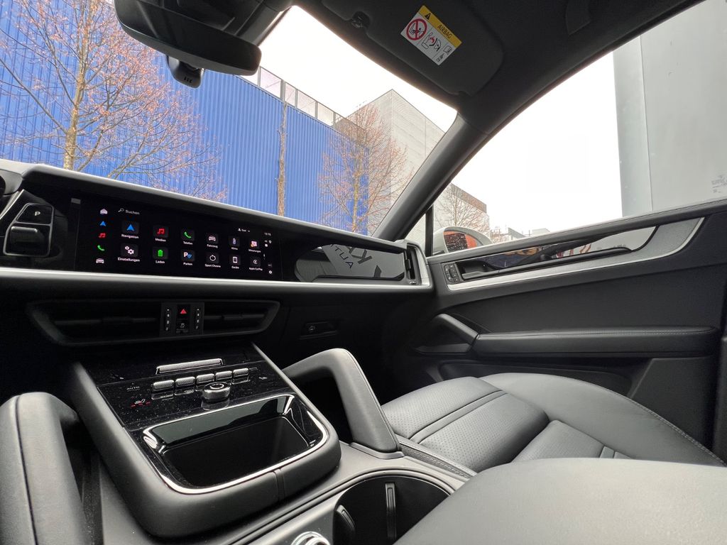 Porsche Cayenne 2025