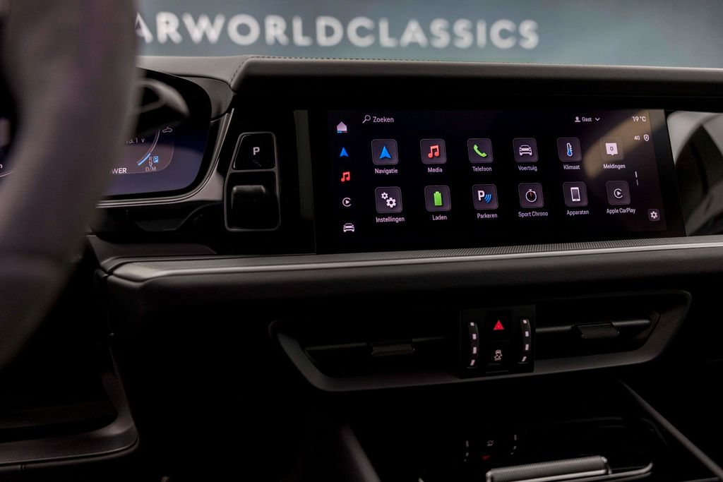 Porsche Cayenne 2023