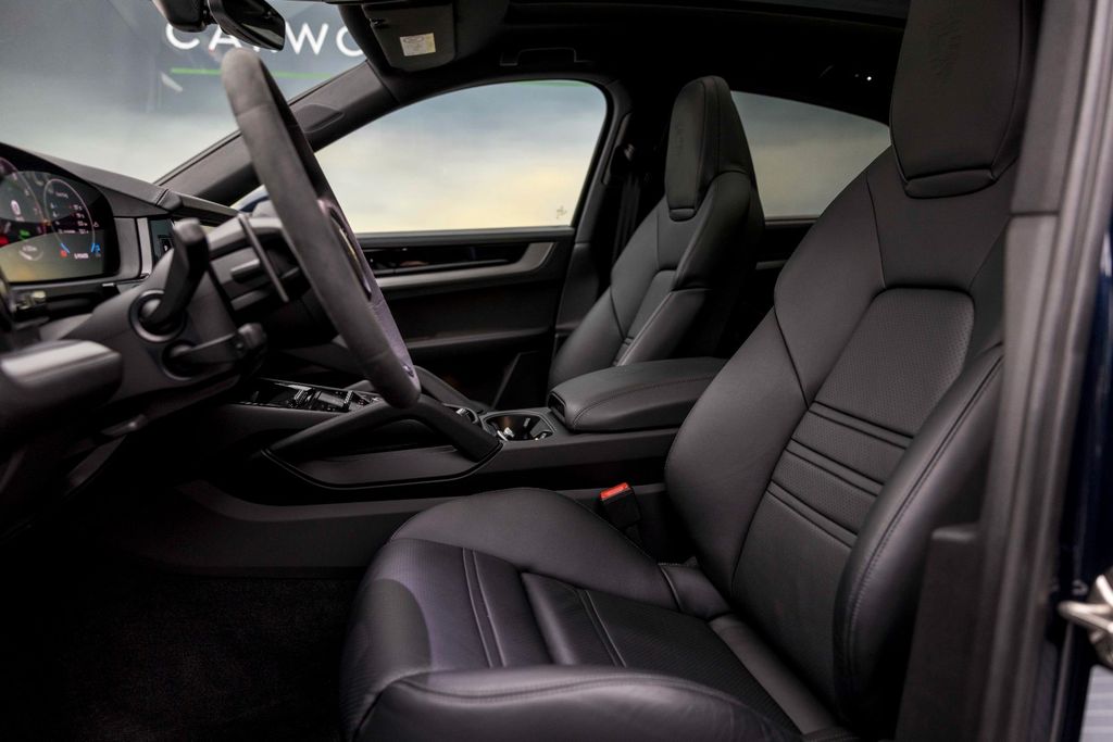 Porsche Cayenne 2023