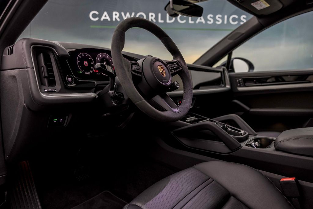 Porsche Cayenne 2023