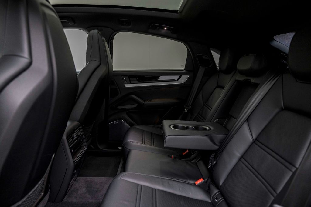 Porsche Cayenne 2023