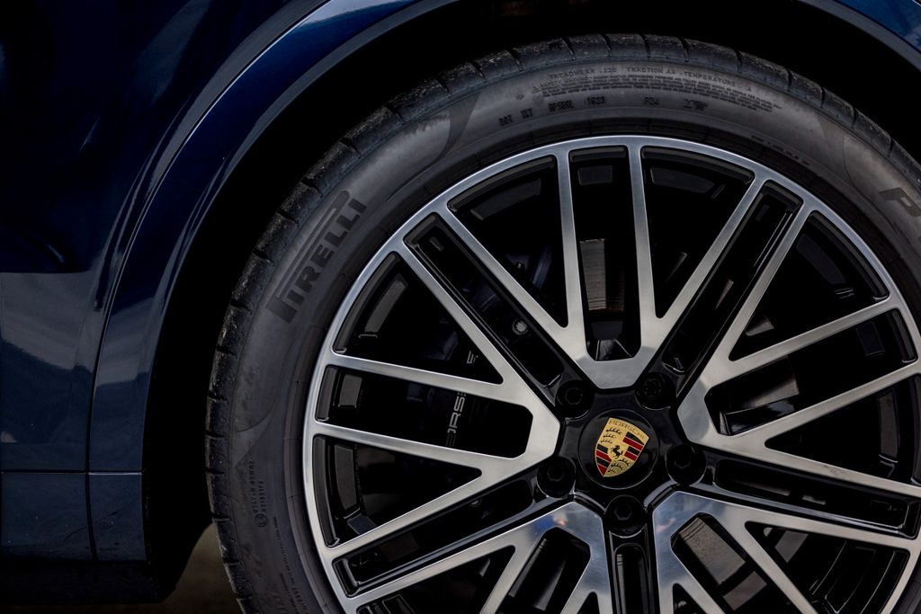 Porsche Cayenne 2023