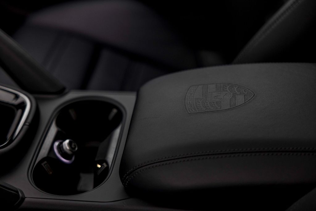 Porsche Cayenne 2023