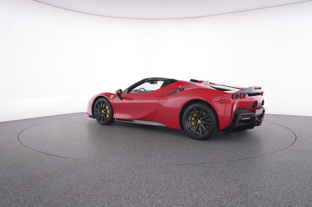 Ferrari SF90 2024