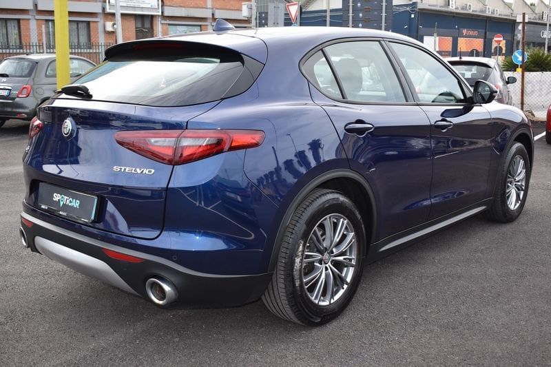 Alfa Romeo Stelvio 2021