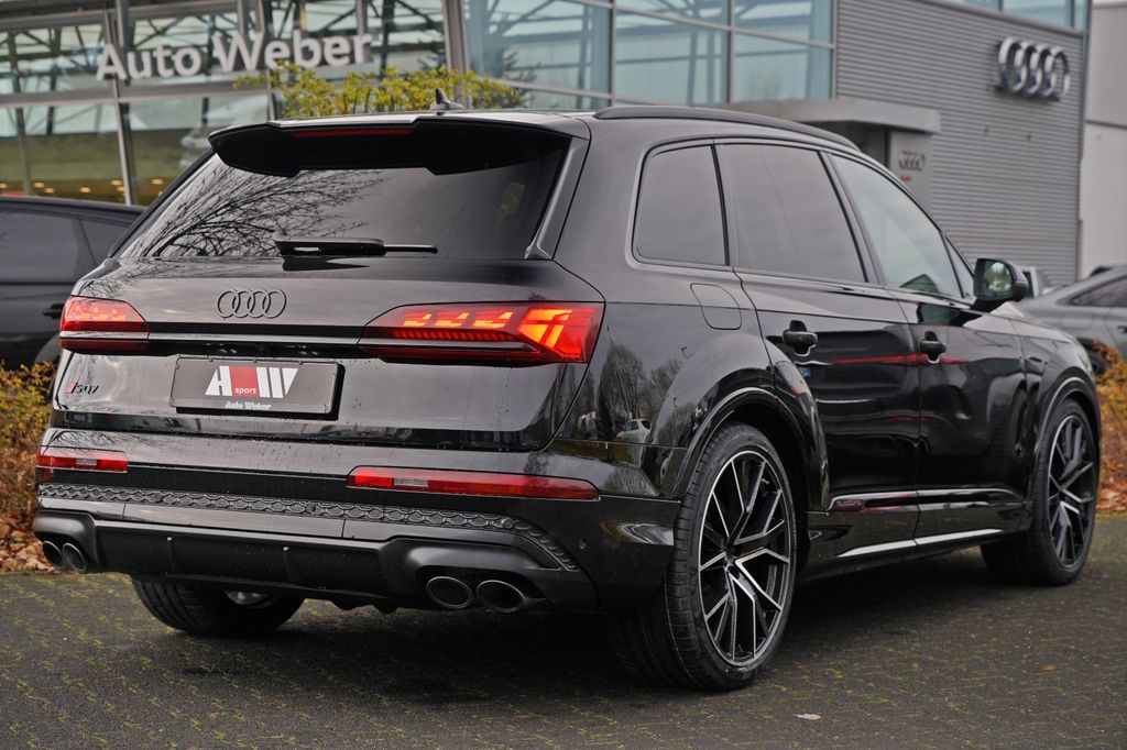 Audi SQ7 2025