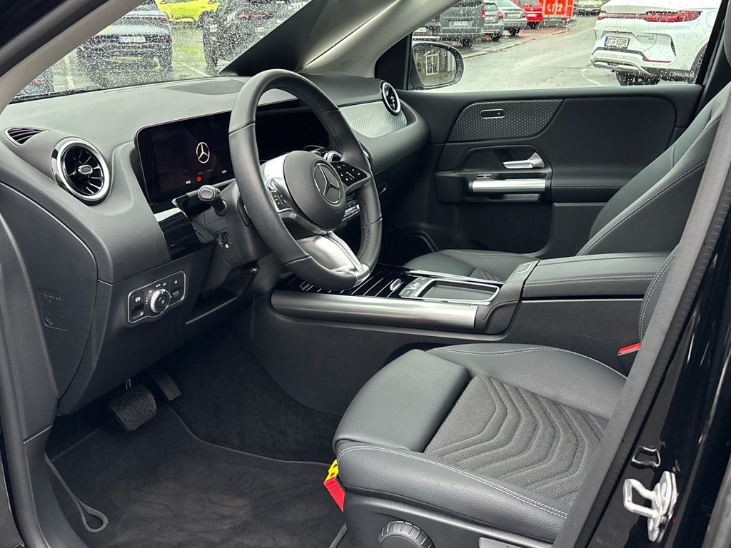 Mercedes-Benz B 250 2025