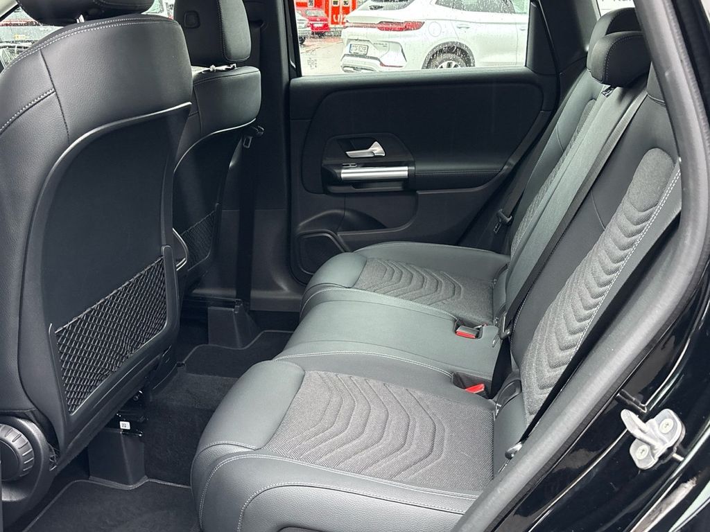 Mercedes-Benz B 250 2025