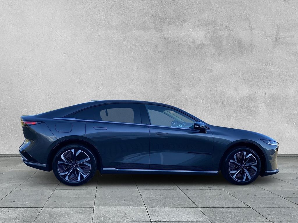 Mazda 6e 2025