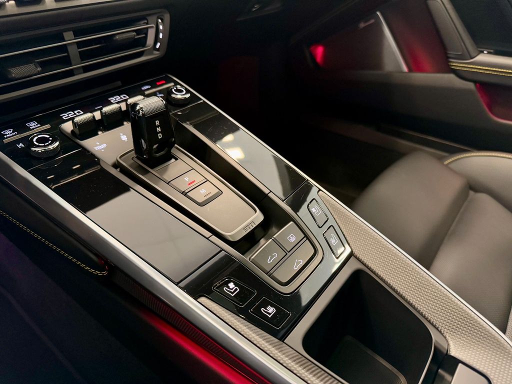 Porsche 992 2023