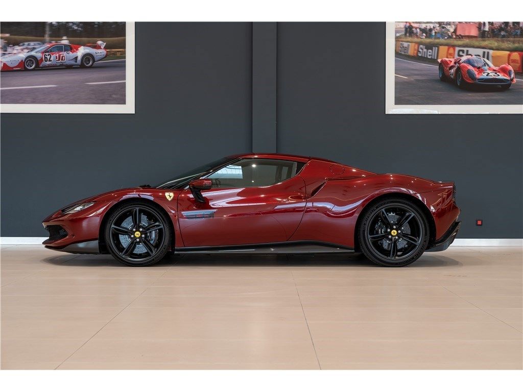 Ferrari 296 GTB 2024