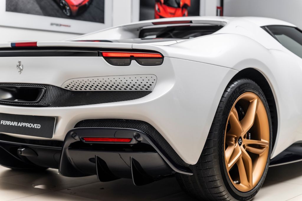 Ferrari 296 GTB 2023