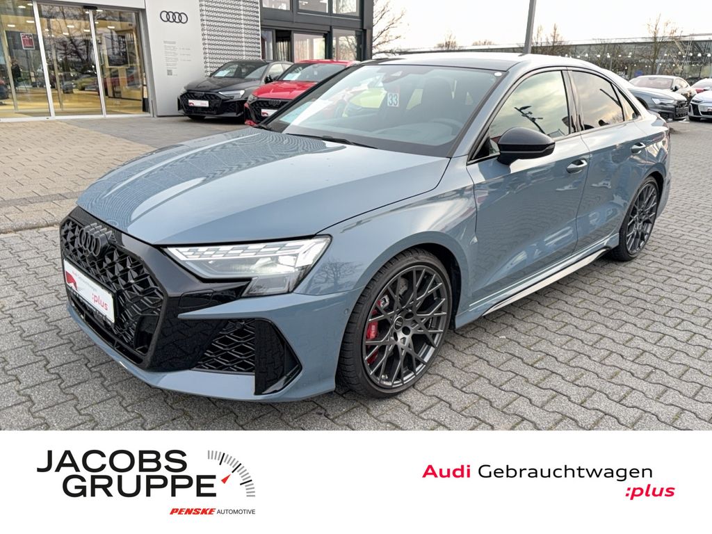 Audi RS3 2024