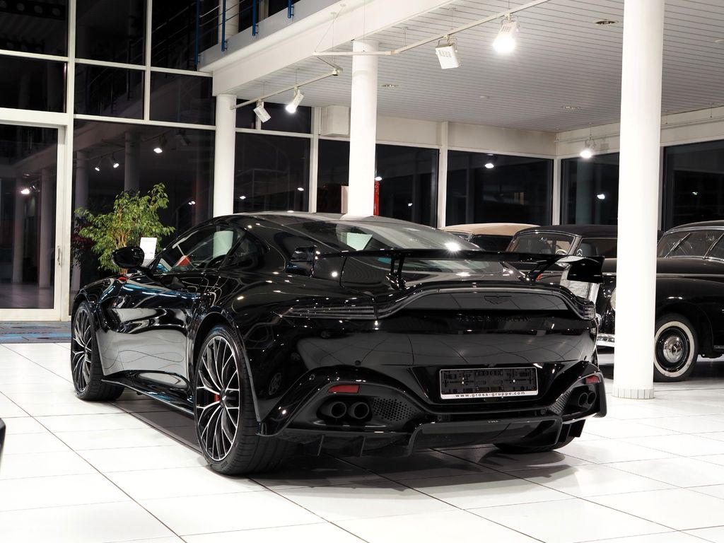 Aston Martin V8 Vantage 2023