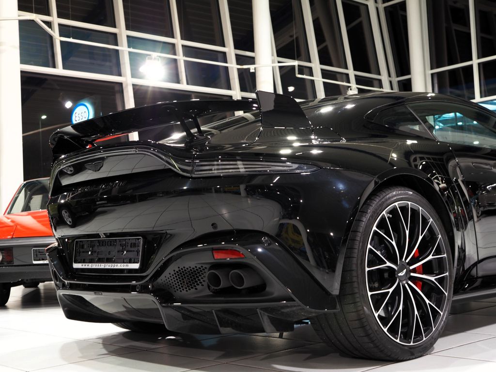 Aston Martin V8 Vantage 2023