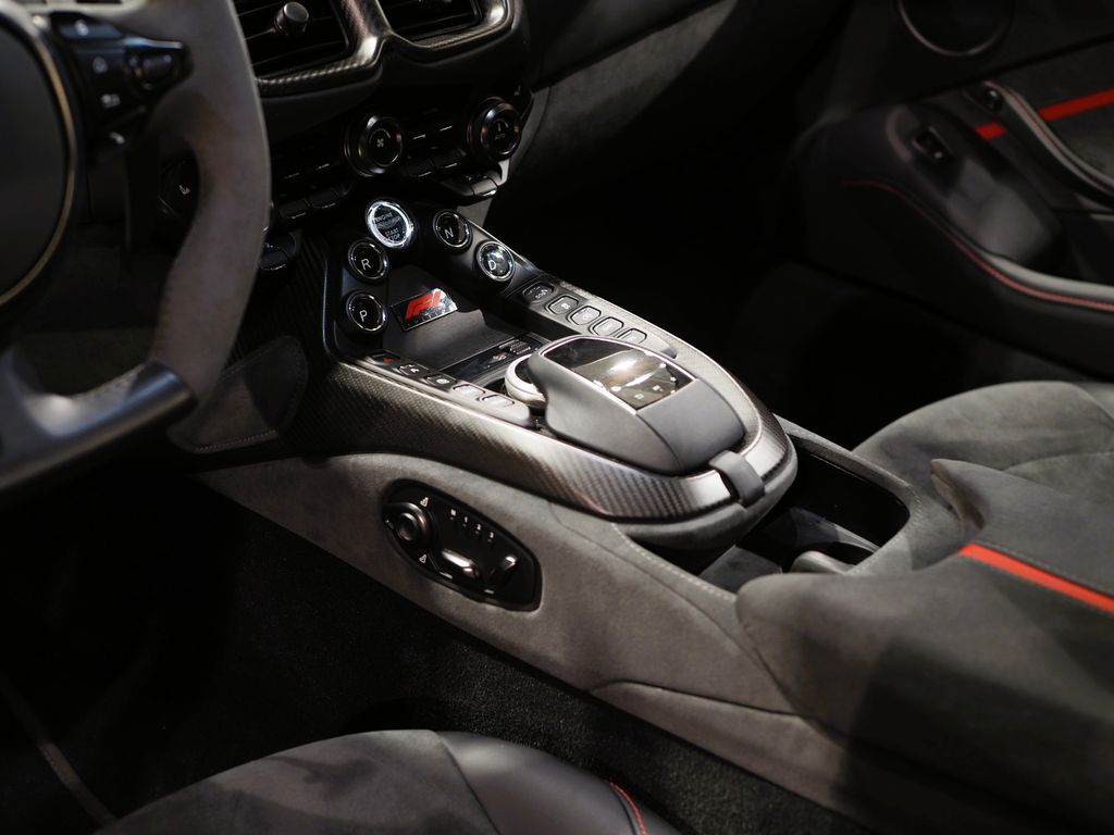 Aston Martin V8 Vantage 2023