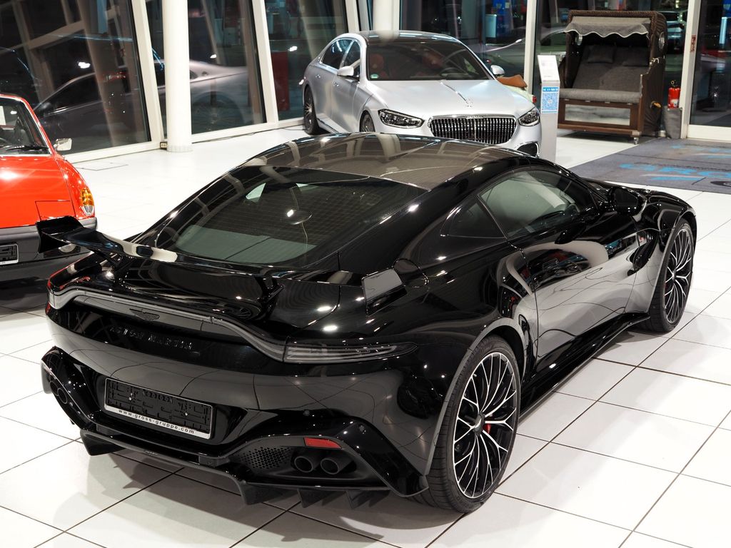Aston Martin V8 Vantage 2023