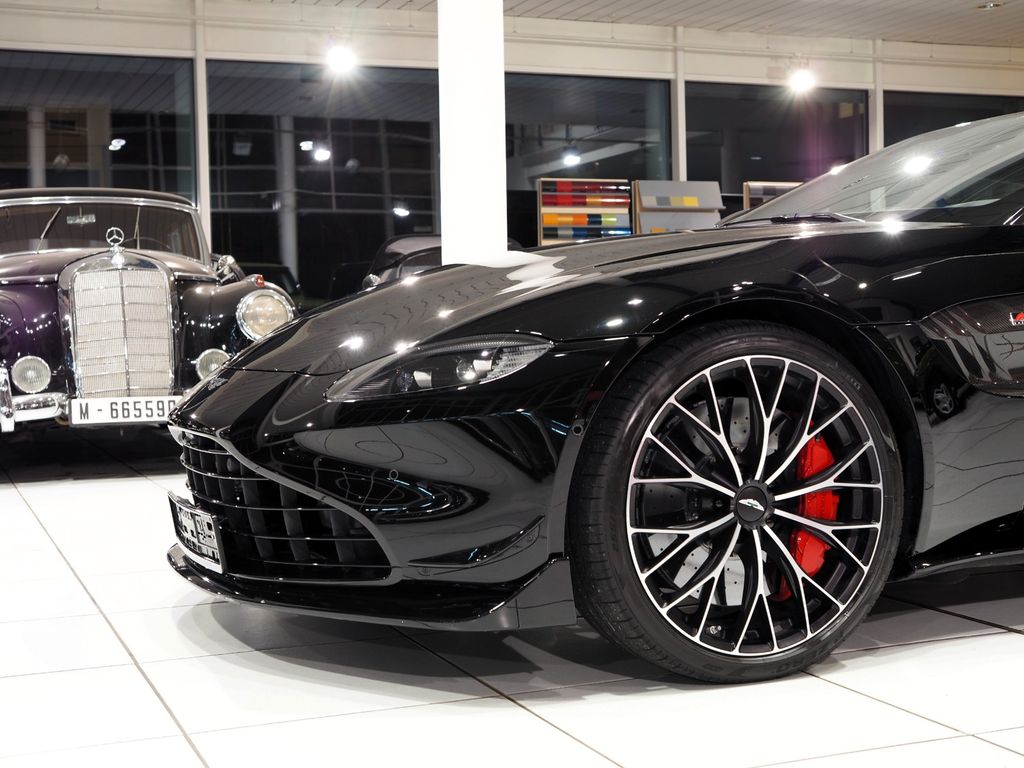 Aston Martin V8 Vantage 2023