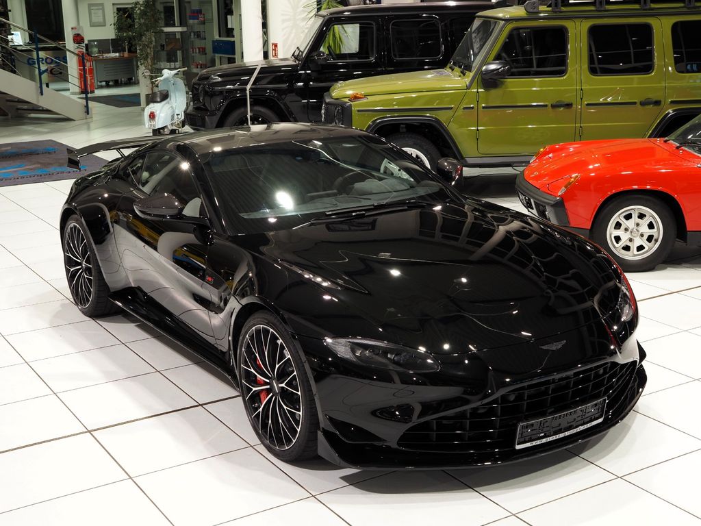 Aston Martin V8 Vantage 2023