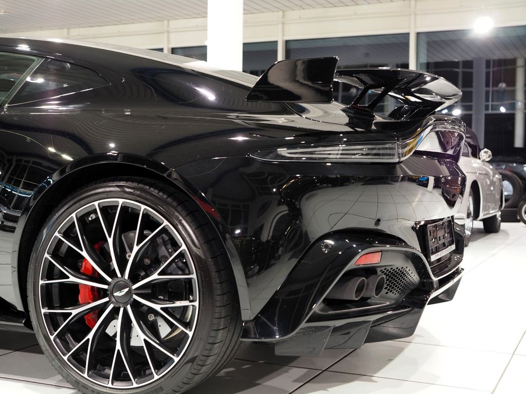 Aston Martin V8 Vantage 2023