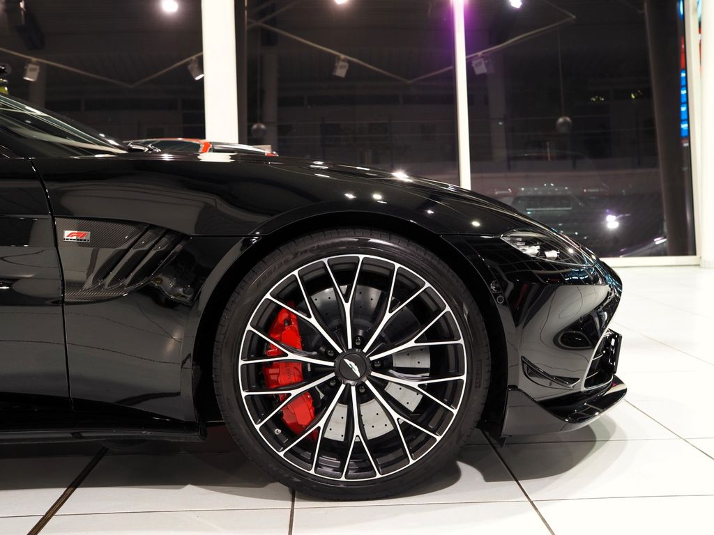 Aston Martin V8 Vantage 2023