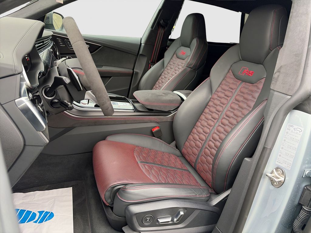 Audi RSQ8 2024
