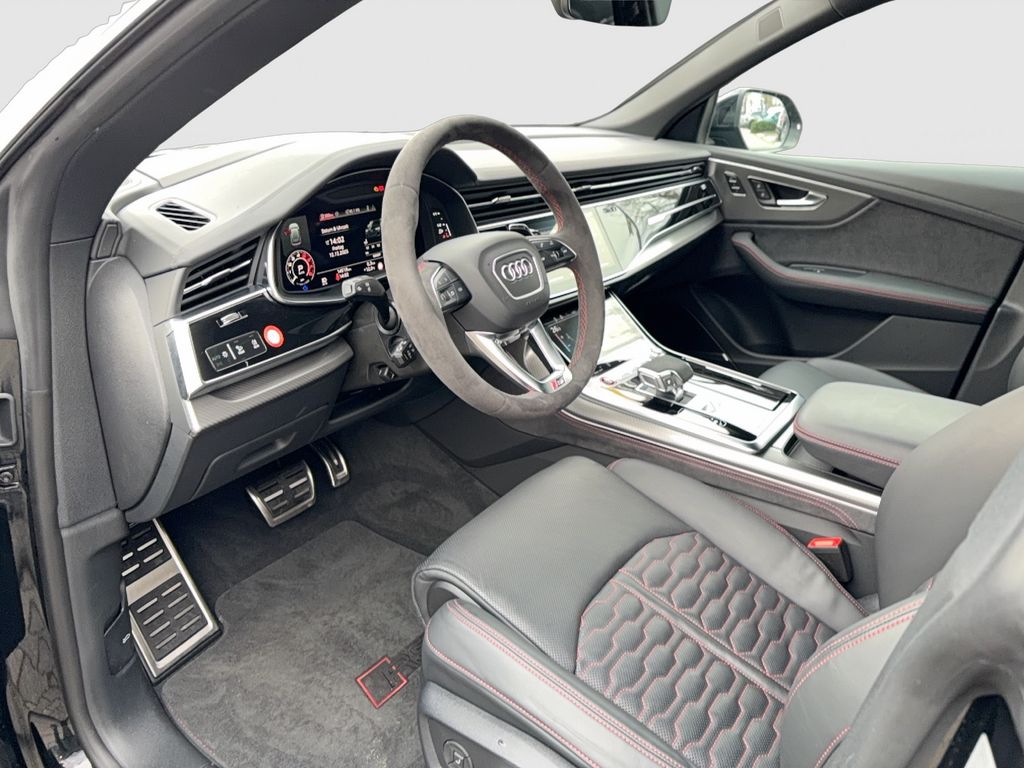 Audi RSQ8 2024