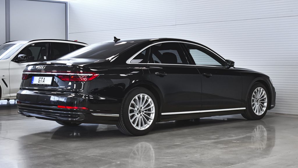 Audi A8 2023